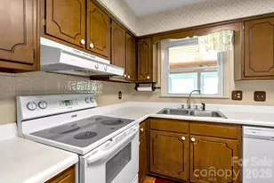 167 Mt Carmel Rd, Asheville, NC 28806 - Photo 8