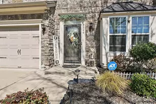 9740 Springholm Dr, Charlotte, NC 28278 - Photo 2