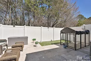 9740 Springholm Dr, Charlotte, NC 28278 - Photo 32