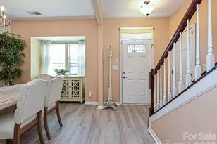 9740 Springholm Dr, Charlotte, NC 28278 - Photo 4