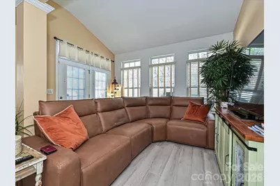 9740 Springholm Drive, Charlotte, NC 28278 - Photo 18