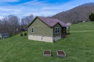 3240 Old Henson Cove Rd, Canton, NC 28716 - Photo 22
