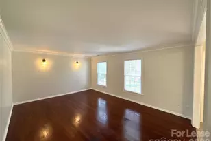 7318 Connan Ln, Charlotte, NC 28226 - Photo 2