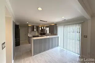 7318 Connan Ln, Charlotte, NC 28226 - Photo 8