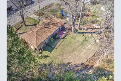 879 New Haw Creek Road, Asheville, NC 28805 - Photo 4