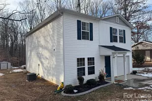 1946 Lake Run Dr, Statesville, NC 28625 - Photo 2