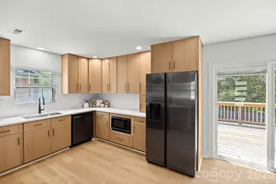 2000 Kilborne Drive, Charlotte, NC 28205 - Photo 10