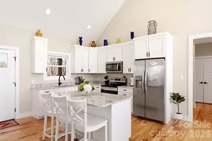 1474 Locust Grove Rd, Hendersonville, NC 28792 - Photo 12