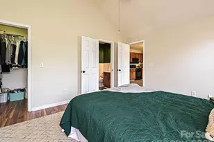 1821 Conifer Cir, Charlotte, NC 28213 - Photo 12