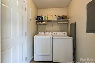 1821 Conifer Cir, Charlotte, NC 28213 - Photo 18