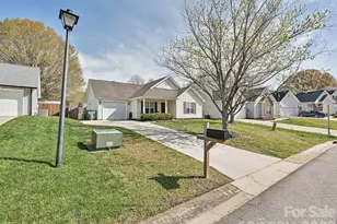 1821 Conifer Cir, Charlotte, NC 28213 - Photo 30