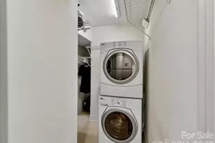 217 N Dotger Ave, Charlotte, NC 28207 - Photo 16