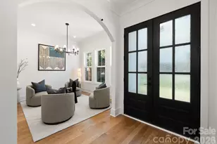 621 Poindexter Dr, Charlotte, NC 28209 - Photo 4