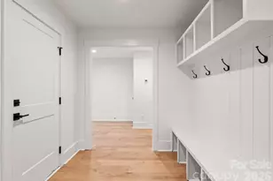 621 Poindexter Dr, Charlotte, NC 28209 - Photo 38