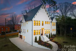 621 Poindexter Dr, Charlotte, NC 28209 - Photo 2