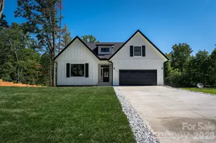 808 Maybank Dr, Hendersonville, NC 28739 - Photo 2