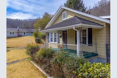 318 Sunrise Park, Sylva, NC 28779 - Photo 2