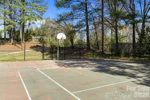 8701 Kirkley Glen Ln, Charlotte, NC 28215 - Photo 48