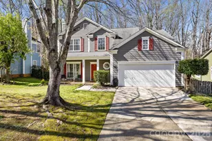 8701 Kirkley Glen Ln, Charlotte, NC 28215 - Photo 2