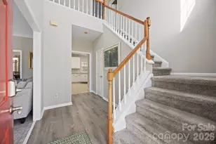 8701 Kirkley Glen Ln, Charlotte, NC 28215 - Photo 6