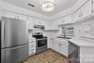 6000 Gray Gate Ln, Charlotte, NC 28210 - Photo 14