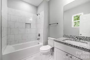 405 E Henderson St, East Spencer, NC 28039 - Photo 14