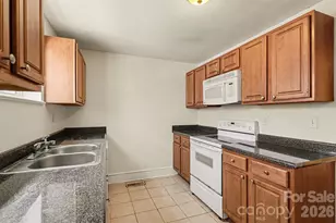 2530 E 7th St, Charlotte, NC 28204 - Photo 14