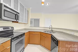 525 N Graham St, Charlotte, NC 28202 - Photo 16