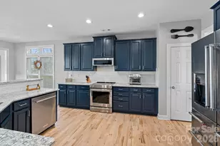 2474 Green Point Ln, Denver, NC 28037 - Photo 12