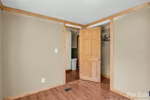 122 Hotel Hill Dr, Landrum, SC 29356 - Photo 18