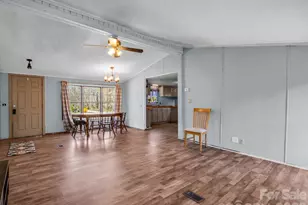 122 Hotel Hill Dr, Landrum, SC 29356 - Photo 4