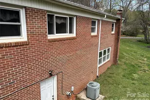 2137 23rd St Dr SE, Hickory, NC 28602 - Photo 18