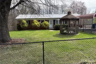 2137 23rd St Dr SE, Hickory, NC 28602 - Photo 1