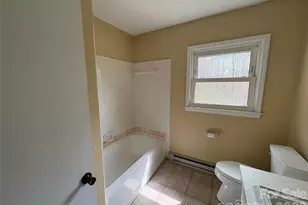 2137 23rd St Dr SE, Hickory, NC 28602 - Photo 10