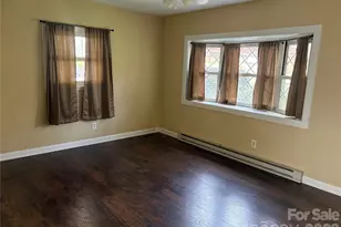 2137 23rd St Dr SE, Hickory, NC 28602 - Photo 4