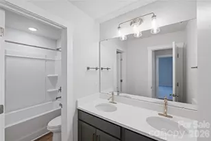 2013 White Cypress Ct, Charlotte, NC 28216 - Photo 32