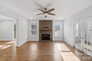 2013 White Cypress Ct, Charlotte, NC 28216 - Photo 18