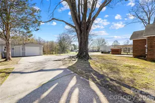 1302 W A St, Kannapolis, NC 28081 - Photo 26