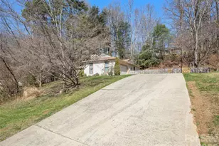 111 Avery's Creek Ln, Arden, NC 28704 - Photo 4