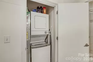 525 E 6th St, Charlotte, NC 28202 - Photo 22