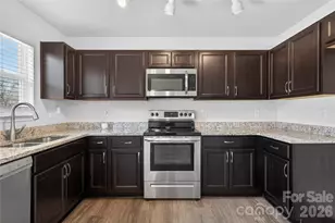 128 Pleasant Hill St, Lancaster, SC 29720 - Photo 6