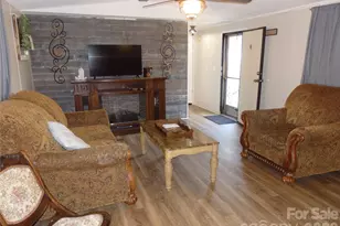 2285 Forest Hills Dr, Asheboro, NC 27205 - Photo 12