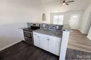 6028 Bradford Ct, Dallas, NC 28034 - Photo 2