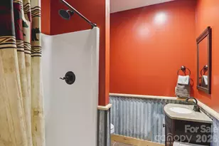 284 Robin Roost Rd, Maggie Valley, NC 28751 - Photo 26