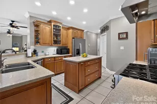 3275 Hanging Rock Rd, Spruce Pine, NC 28777 - Photo 10