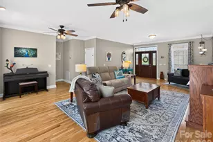 3275 Hanging Rock Rd, Spruce Pine, NC 28777 - Photo 6