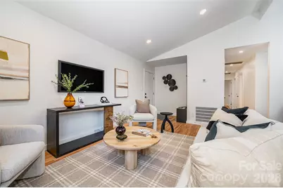 4042 Whipple Place, Charlotte, NC 28215 - Photo 6