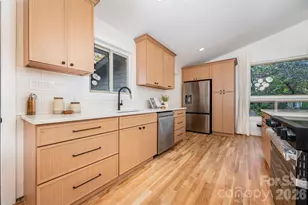 4042 Whipple Pl, Charlotte, NC 28215 - Photo 8