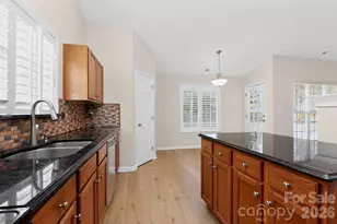 7022 Duchamp Dr, Charlotte, NC 28215 - Photo 18