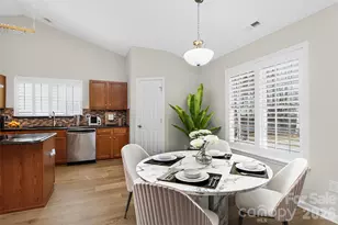 7022 Duchamp Dr, Charlotte, NC 28215 - Photo 12